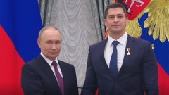 Владимир Путин вручил звезду Героя России космонавту из Новочеркасска Николаю Чубу