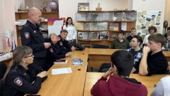 Полицейские провели профориентационную встречу со студентами Новочеркасска