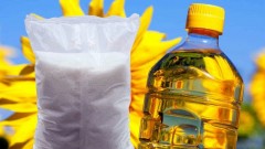В России планируют временно зафиксировать цены на подсолнечное масло и сахар