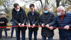 В Александровском парке Новочеркасска открыли новую спортивную площадку