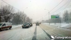 Госавтоинспекция просит жителей Новочеркасска быть осторожнее на дорогах из-за снегопада