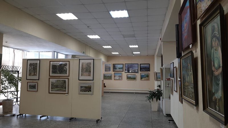 Завтра, 12 января в музее Новочеркасска откроется традиционная отчетная выставка городского клуба художников
