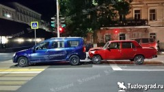В Новочеркасске водитель ВАЗ-2107 сбежал после столкновения с другой машиной