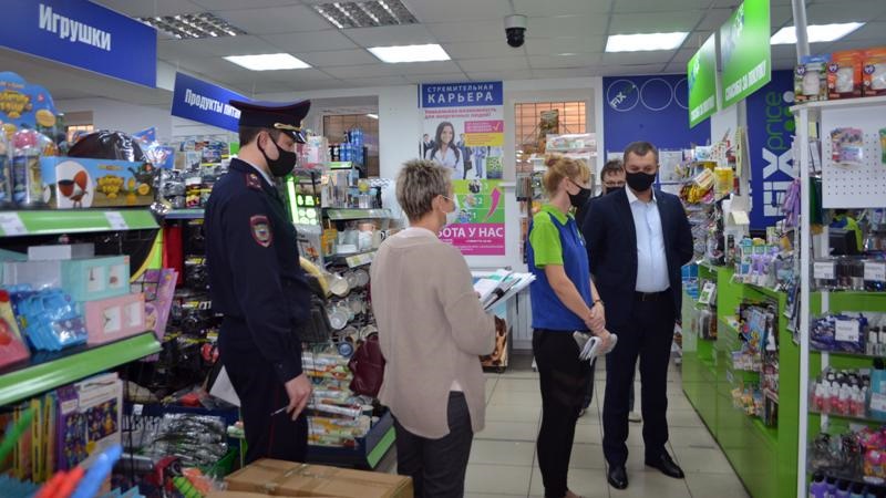 Жителей Новочеркасска штрафуют за несоблюдение масочного режима в магазинах