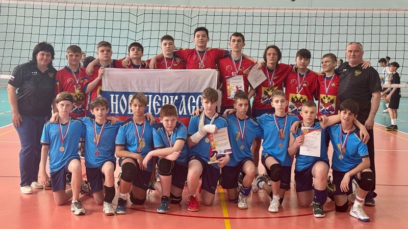 Новочеркасские волейболисты успешно выступили на турнире в Волгодонске