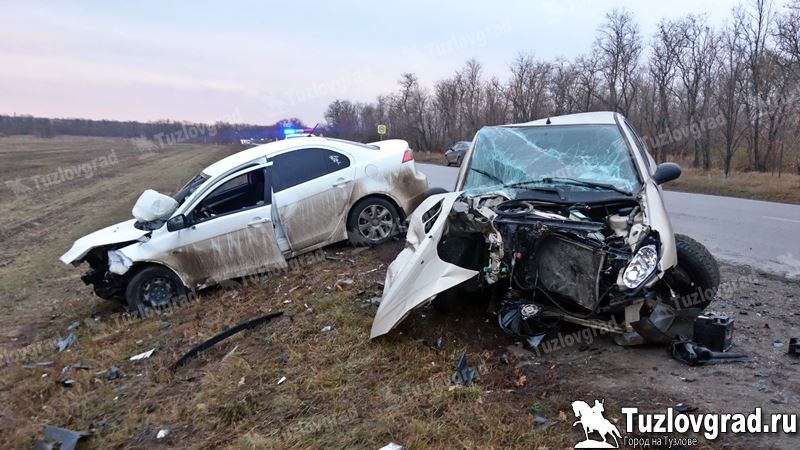 На трассе Новочеркасск – Каменоломни в лобовом ДТП пострадал человек