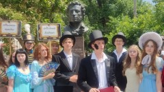 В Новочеркасске к юбилею Пушкина прошла театрализованная уличная акция