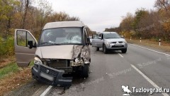 На трассе Новочеркасск – Каменоломни в результате ДТП рассыпались грибы