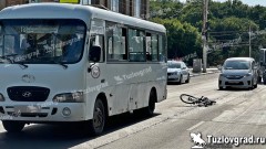 В Новочеркасске 9-летний мальчик на велосипеде врезался в автобус