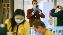 Роструд уточнил правила отстранения от работы непривитых сотрудников