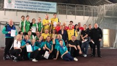 В Новочеркасске учителя посоревновались друг с другом в волейбол, шахматы, дартс и настольный теннис