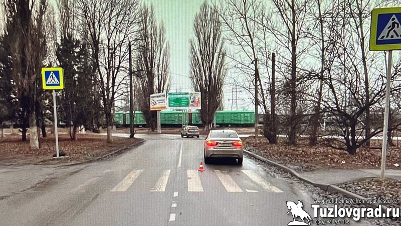 В Новочеркасске женщина попала под машину на пешеходном переходе
