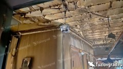 Семья спасателя из Новочеркасска осталась без жилья после удара молнии в дом