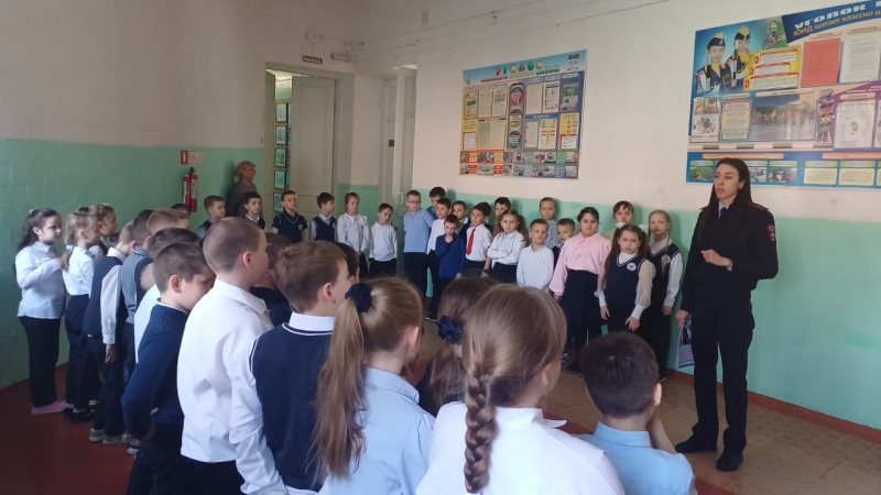 Новочеркасские полицейские продолжают проведение встреч со школьниками