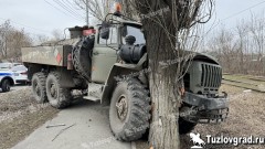 В Новочеркасске нетрезвый водитель военного бензовоза выехал на встречку – два человека пострадали