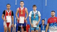 Новочеркасские тяжелоатлеты успешно выступили на Первенстве области