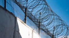 В Новочеркасске сотрудника колонии осудили за мелкое взяточничество