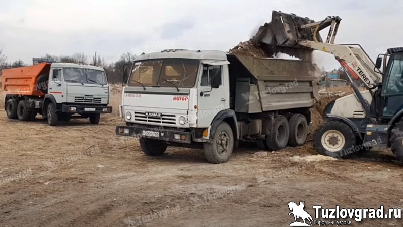 Администрация Новочеркасска обратилась в полицию по факту загрязнения поймы реки Тузлов строительным мусором