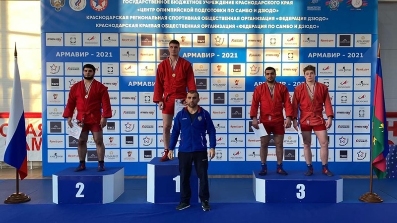 Новочеркасский спортсмен победил на чемпионате ЮФО по самбо