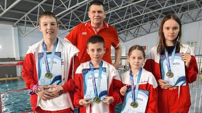 Новочеркасские пловцы стали победителями и призерами соревнований в Ростове