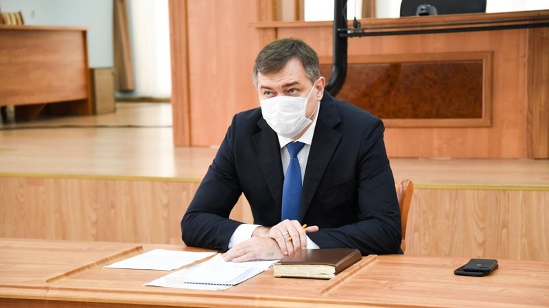 Юрий Лысенко: Сколько можно издеваться над новочеркасцами? Почините уже, наконец, этот люк!