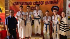 Новочеркасские каратисты успешно выступили на турнире в Зверево