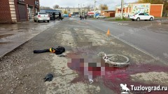 В Новочеркасске грузовик сбил велосипедиста и протащил его под собой около 400 метров, видео