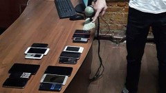 В Новочеркасске ростовчанин пытался перебросить через забор исправительной колонии 15 мобильных телефонов