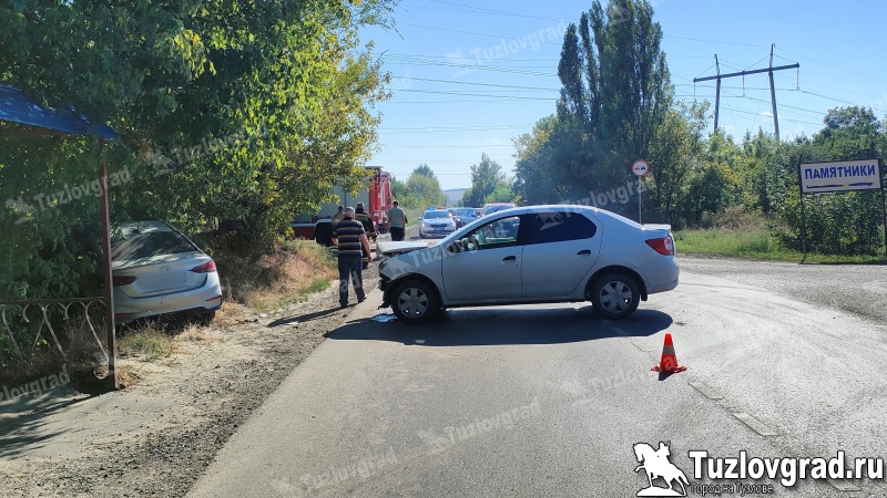 На выезде из Новочеркасска в ДТП травмы получила пассажирка автомобиля