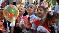 В Новочеркасске 1900 детей пошли в первый класс школы