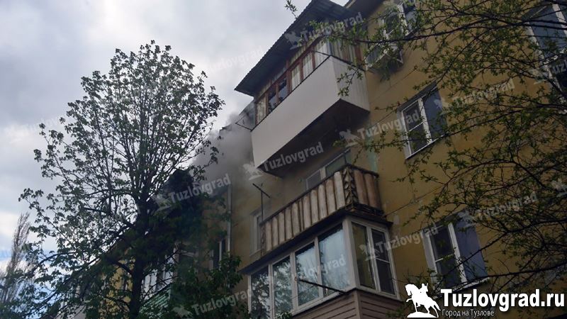 В Новочеркасске глава семейства после ссоры с сыном облил квартиру бензином и поджег