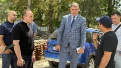 Юрий Лысенко проинспектировал ход ремонта больницы в микрорайоне Донском Новочеркасска