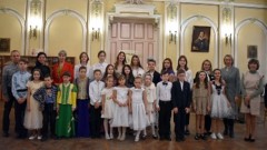 В Новочеркасске устроили для детей празднование масленицы