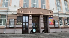 В Новочеркасске рассматривают возможность предоставлять артистам театра служебные квартиры