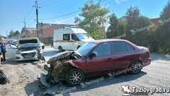 В Новочеркасске поспешивший водитель устроил массовое ДТП с пострадавшим, видео