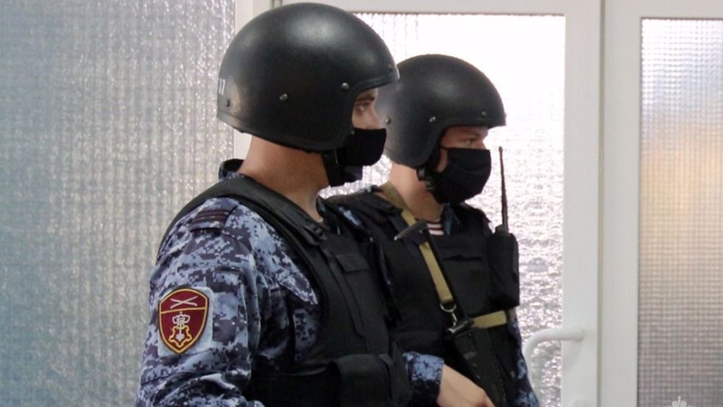 В Новочеркасске за два дня поймали пятерых человек, пытавшихся украсть алкоголь и магазина