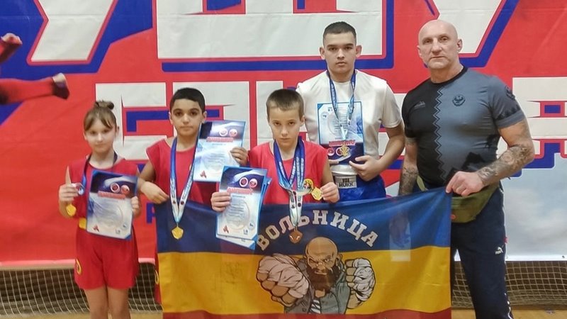 Новочеркасские спортсмены стали победителями первенства и чемпионата ЮФО по ушу-саньда 
