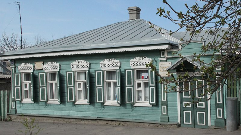 В Новочеркасске открылась художественная выставка «С любовью к родному краю»