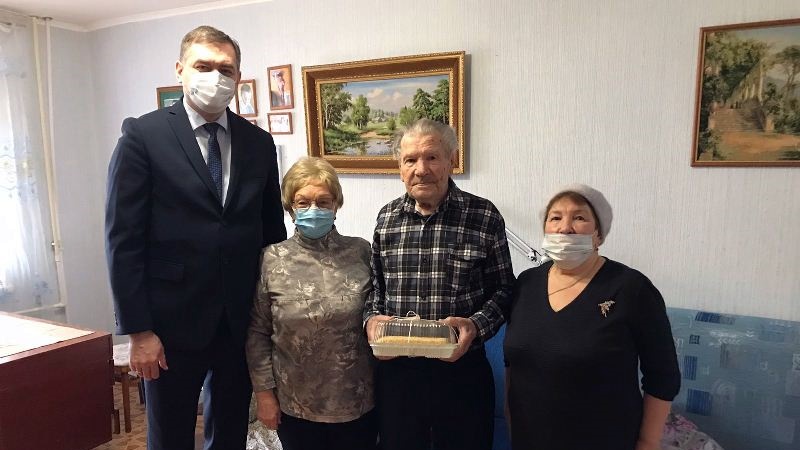 Ветерану ВОВ из Новочеркасска Василию Дюденко исполнилось 98 лет