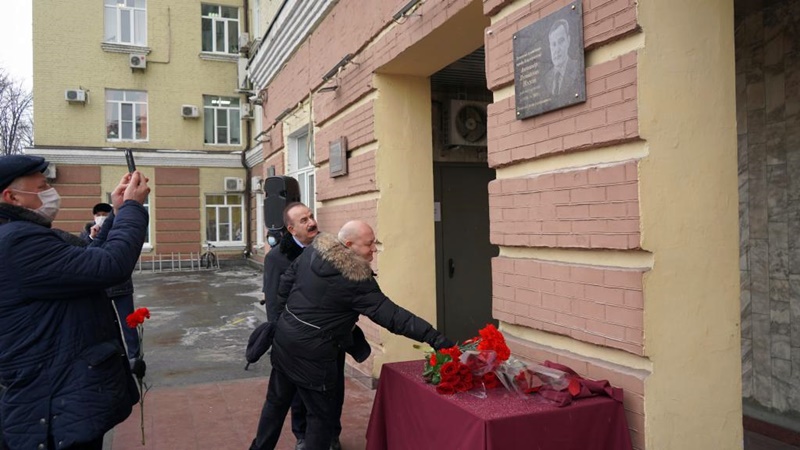 В Новочеркасске увековечили память почетного гражданина города Александра Носкова