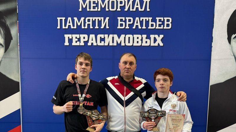 Новочеркасские боксеры стали призерами турнира в Тольятти