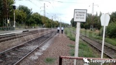 В Новочеркасске под пассажирским поездом погиб мужчина