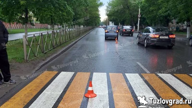 В Новочеркасске 17-летнюю девушку на пешеходном переходе сбила машина