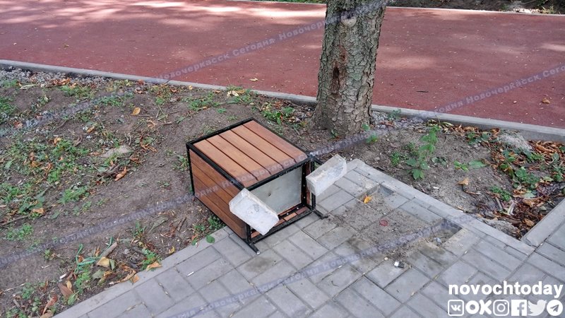 В Новочеркасске вандалы разгромили парк на Соцгороде