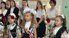 В Новочеркасске 1500 детей пошли в первый раз в первый класс