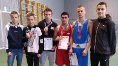 Новочеркасские боксеры выиграли юниорские соревнования в Таганроге