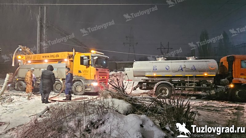 В Новочеркасске в микрорайоне Соцгород из-за аварии на канализационном коллекторе ввели режим ЧС