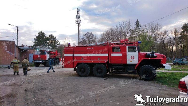 В Новочеркасске в микрорайоне Хотунок сгорел дом