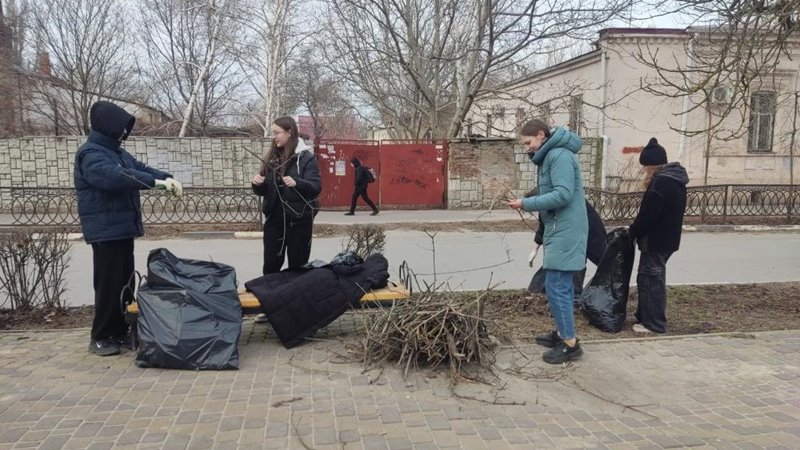 В Новочеркасске начались весенние субботники