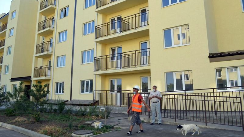 В Новочеркасске возобновилось строительство жилья для детей-сирот на улице Пляжной